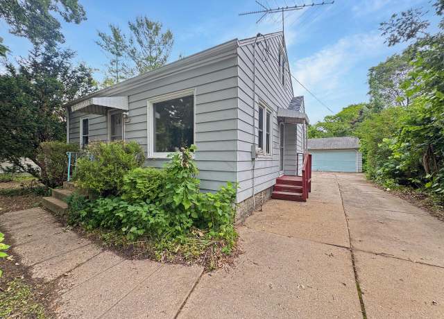 Property at 4958 S 20th St, Milwaukee, WI 53221, 3 beds, 1 bath