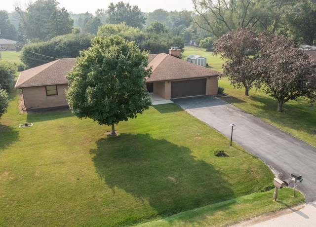 Property at W145N5125 Stone Dr, Menomonee Falls, WI 53051, 3 beds, 1.5 baths