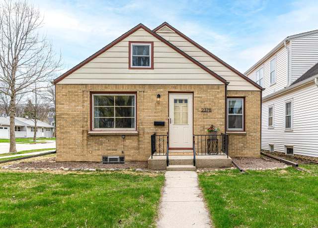 Property at 2378 N 86th St, Wauwatosa, WI 53226, 3 beds, 1 bath