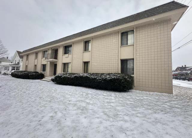 Property at 305 Maple Ave, Waukesha, WI 53186