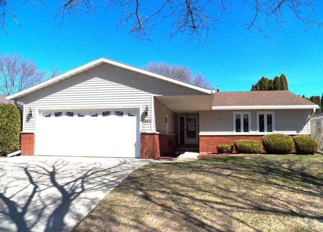 Property at 2643 College St, Manitowoc, WI 54220, 3 beds, 2.5 baths