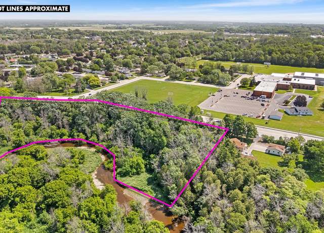 Property at 1202 N Rapids Rd, Manitowoc, WI 54220, 3 beds, 2.5 baths