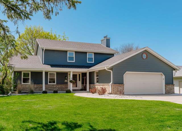 Property at W163N10577 Ridgeview Ln, Germantown, WI 53022, 3 beds, 2.5 baths