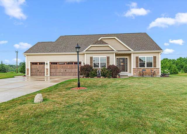 Property at N45W22754 Charlotte Way, Pewaukee, WI 53072, 4 beds, 3.5 baths