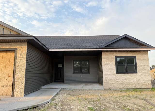 Property at 1914 London St, Holmen, WI 54636, 3 beds, 2.5 baths