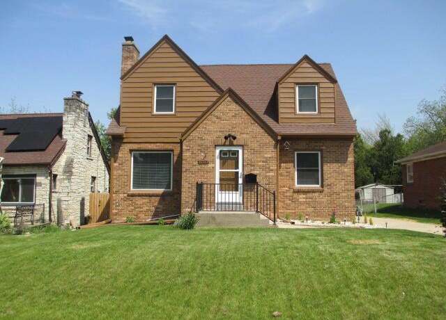 Property at 3436 S 46th St, Greenfield, WI 53219, 3 beds, 1.5 baths