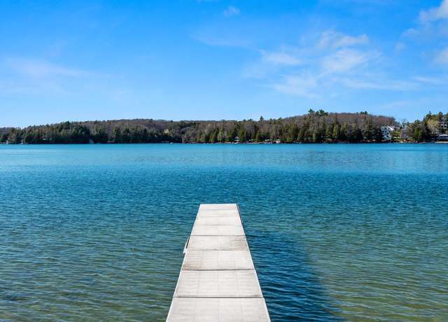 Property at 519 Sharpes Dr, Elkhart Lake, WI 53020, 4 beds, 3.5 baths