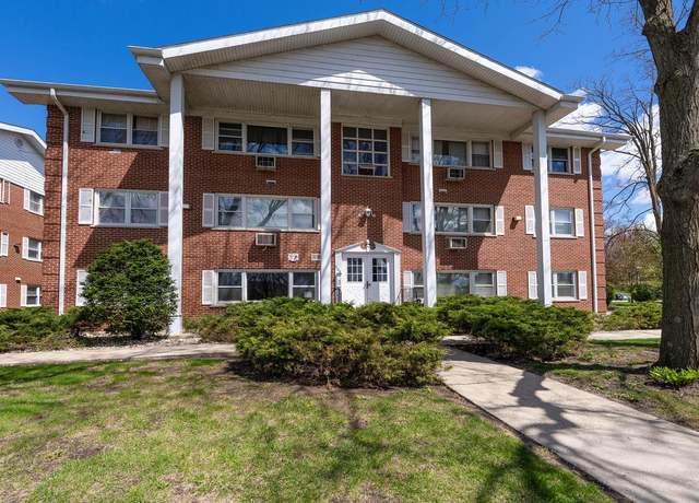Property at 205 Country Club Dr Unit 3D, Lake Geneva, WI 53147, 2 beds, 1 bath