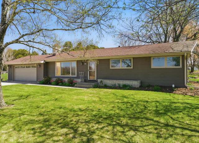 Property at 4533 Lafayette Dr, Sheboygan, WI 53081, 3 beds, 1 bath