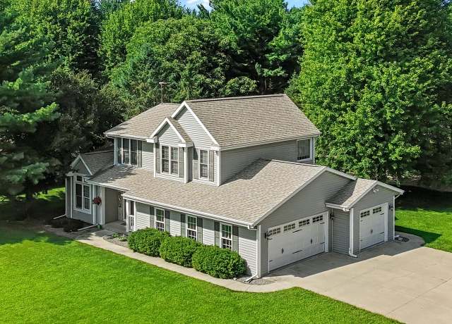 Property at 3457 Hemmingway Dr, Janesville, WI 53545, 3 beds, 3.5 baths