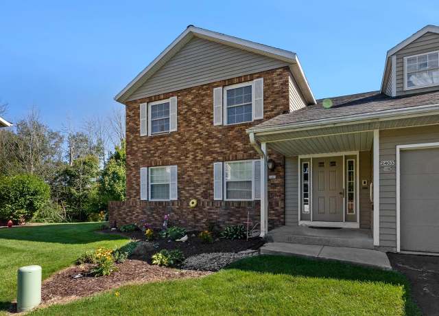 Property at 2403 Cross Creek Dr Unit B, Sheboygan, WI 53081, 3 beds, 2 baths