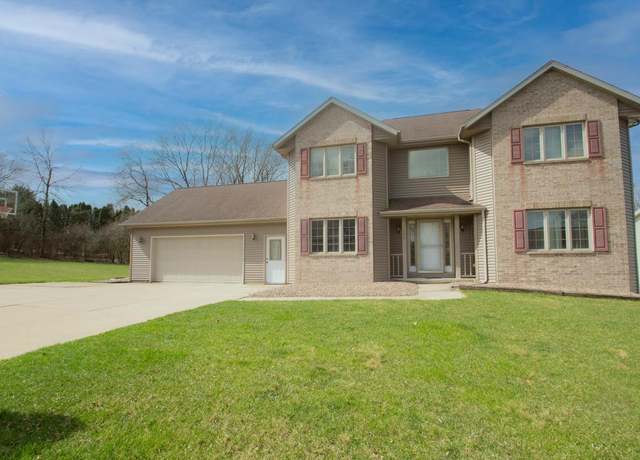Property at 1306 Allermann Dr, Watertown, WI 53094, 3 beds, 2.5 baths