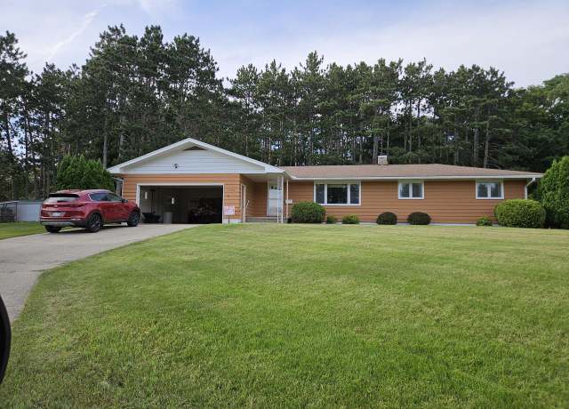 Property at 1104 Jefferson Ave, Sparta, WI 54656, 3 beds, 1.5 baths