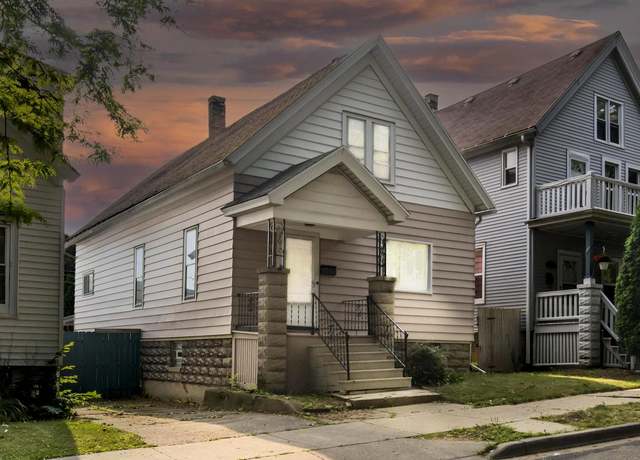 Property at 810 S 36th St, Milwaukee, WI 53215, 4 beds, 2.5 baths