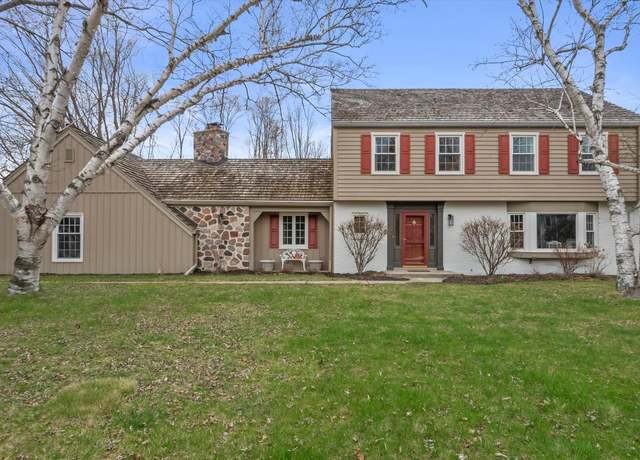 Property at 714 W Mc Intosh Ln, Mequon, WI 53092, 4 beds, 2.5 baths