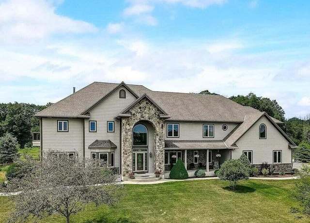 Property at 5005 Pleasant Hill Rd, Richfield, WI 53076, 5 beds, 4.5 baths