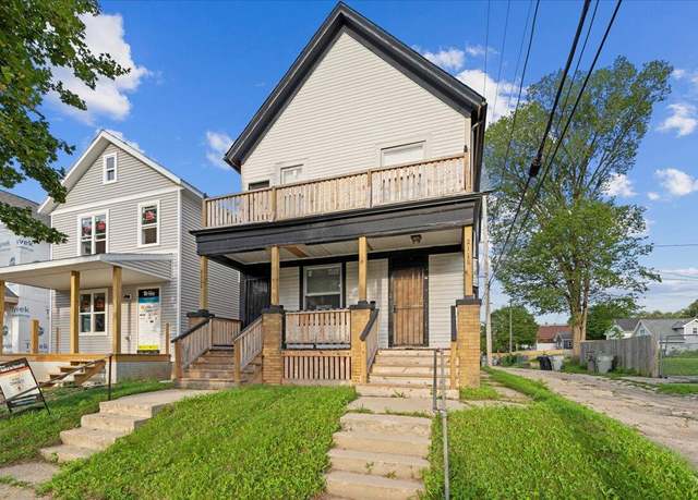 Property at 2118 N 24th Pl #2120, Milwaukee, WI 53205, 6 beds, 2 baths