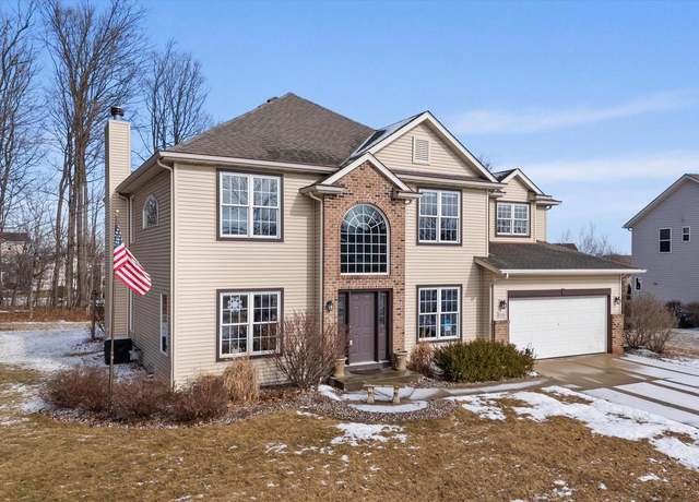 Property at 1034 Glenlyon Ln, Port Washington, WI 53074, 5 beds, 3.5 baths