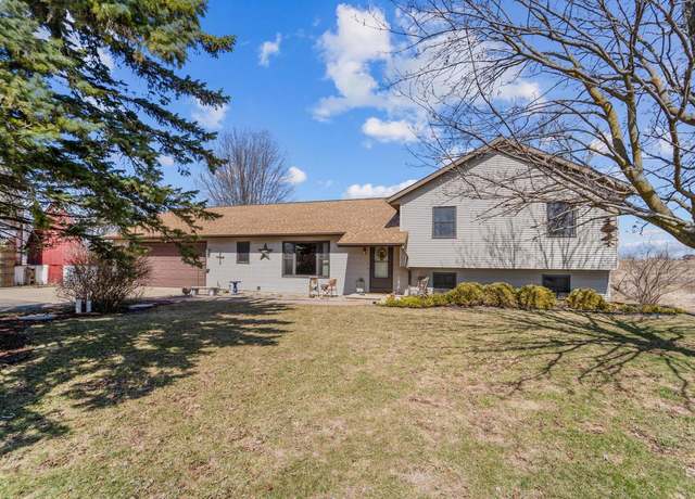 Property at 4208 County Road Z, Oshkosh, WI 54904, 4 beds, 3 baths