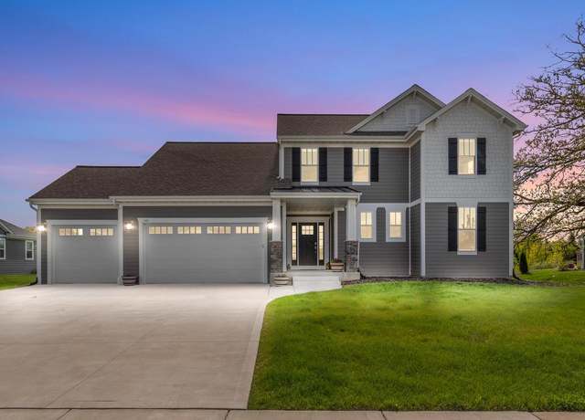 Property at 160 Candleberry Ln, Grafton, WI 53024, 3 beds, 2.5 baths