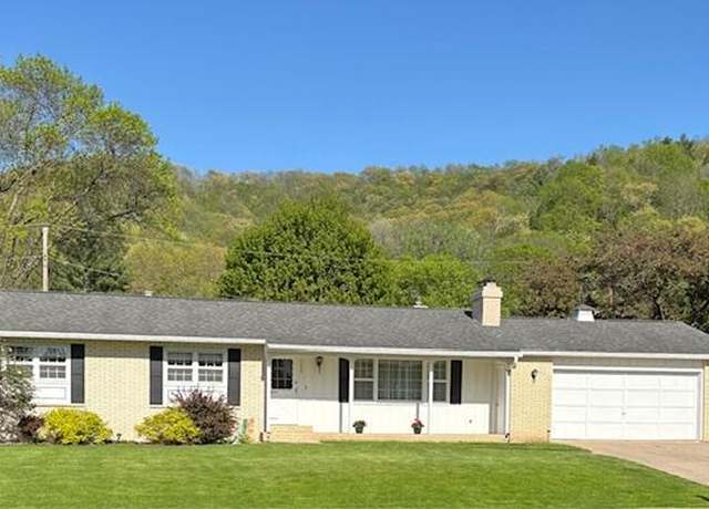 Property at 1255 Seiler Ln, La Crosse, WI 54601, 3 beds, 3 baths
