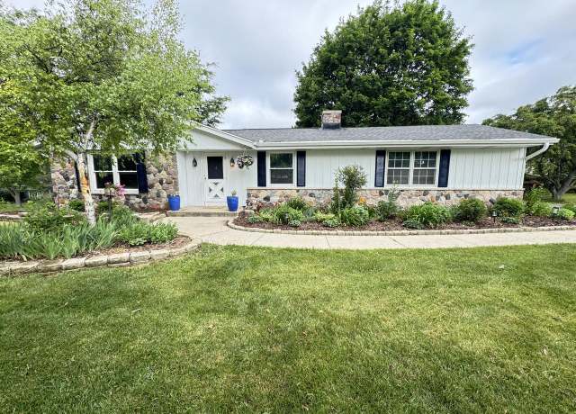Property at 4625 Camfield Dr, Brookfield, WI 53045, 3 beds, 1.5 baths