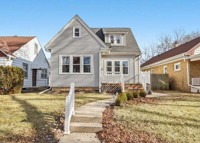 Property at 5542 N 40th St, Milwaukee, WI 53209, 4 beds, 1.5 baths