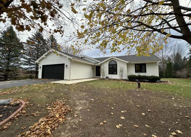 Property at 1351 Rawhide Dr, West Bend, WI 53090, 3 beds, 2 baths