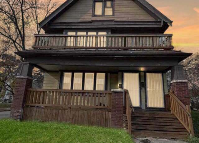 Property at 3001 N 27th St #3003, Milwaukee, WI 53210, 4 beds, 2 baths