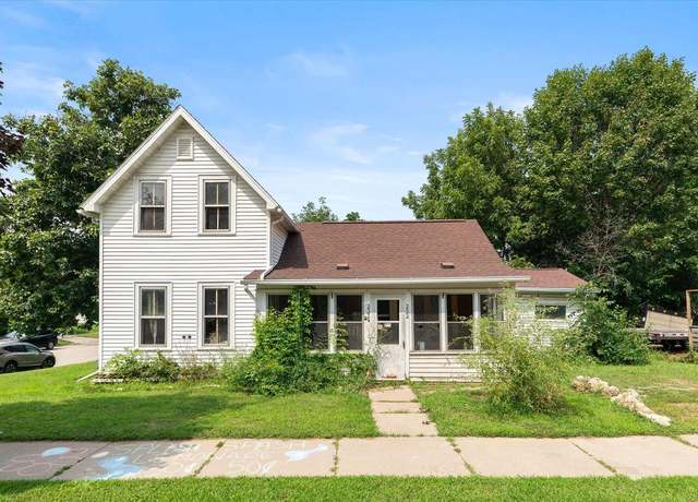 Property at 222 W Decker St, Viroqua, WI 54665, 3 beds, 2 baths