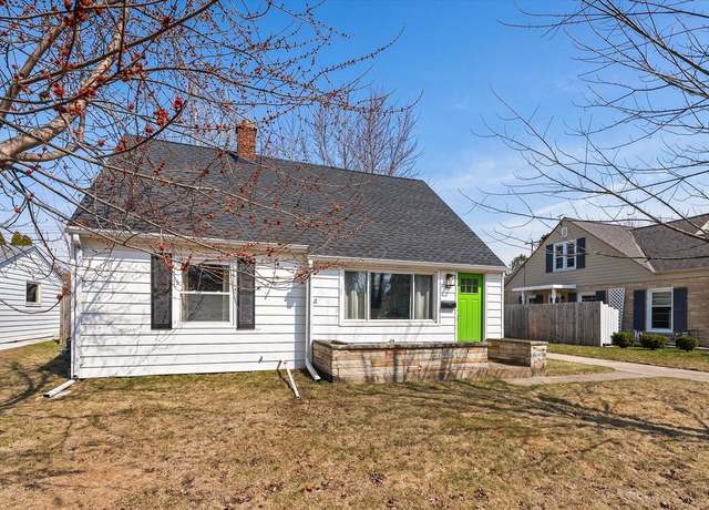 Property at 314 W Walters St, Port Washington, WI 53074, 3 beds, 1.5 baths