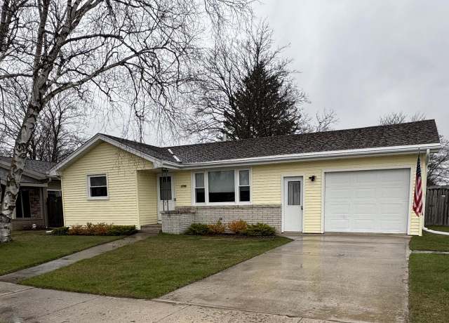 Property at 2740 42nd St, Two Rivers, WI 54241, 2 beds, 1.5 baths