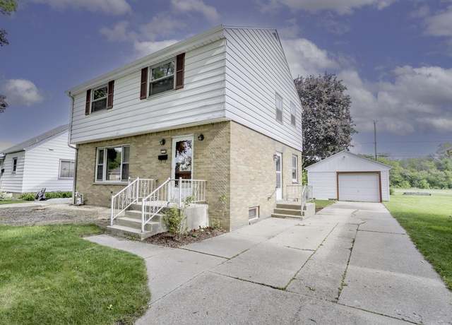 Property at 1726 W Plainfield Ave, Milwaukee, WI 53221, 4 beds, 1.5 baths