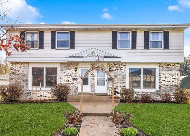 Property at 821 State St, Oconomowoc, WI 53066, 6 beds, 3 baths