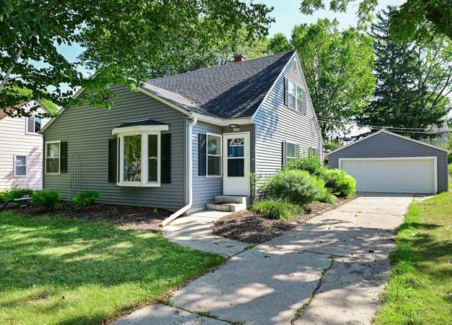 Property at 4328 Raymir Pl, Wauwatosa, WI 53222, 4 beds, 1.5 baths