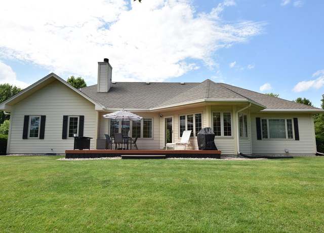 Property at N102W17599 Stoneridge Dr, Germantown, WI 53022, 3 beds, 4 baths