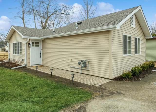 Property at W861 Pell Lake Dr, Genoa City, WI 53128, 3 beds, 1 bath