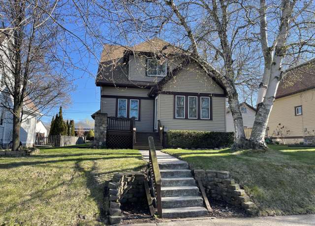Property at 421 W Michigan St, Port Washington, WI 53074, 3 beds, 2 baths