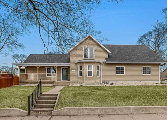 Property at 315 Green St, Onalaska, WI 54650, 4 beds, 2.5 baths