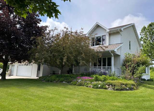 Property at 1202 E Clifford St, Plymouth, WI 53073, 5 beds, 2.5 baths