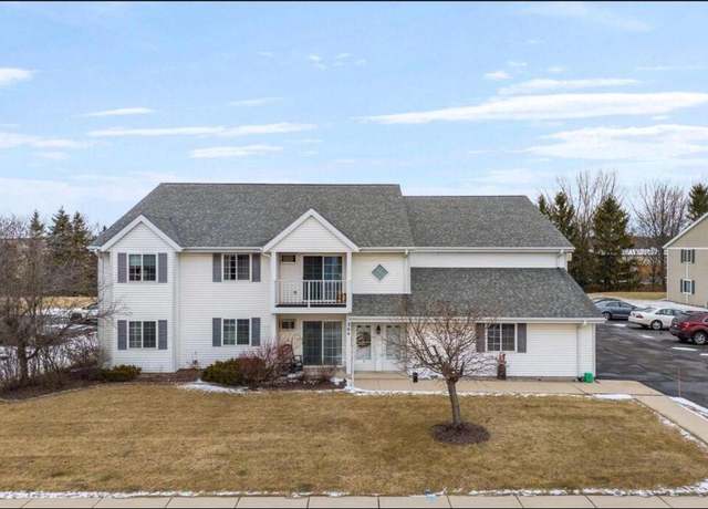 Property at 264 Minz Park Cir #4, West Bend, WI 53095, 2 beds, 1.5 baths