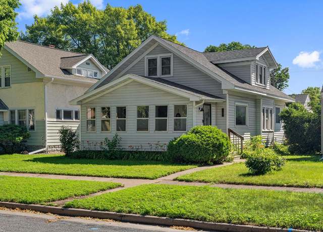 Property at 2010 Loomis St, La Crosse, WI 54603, 4 beds, 2 baths