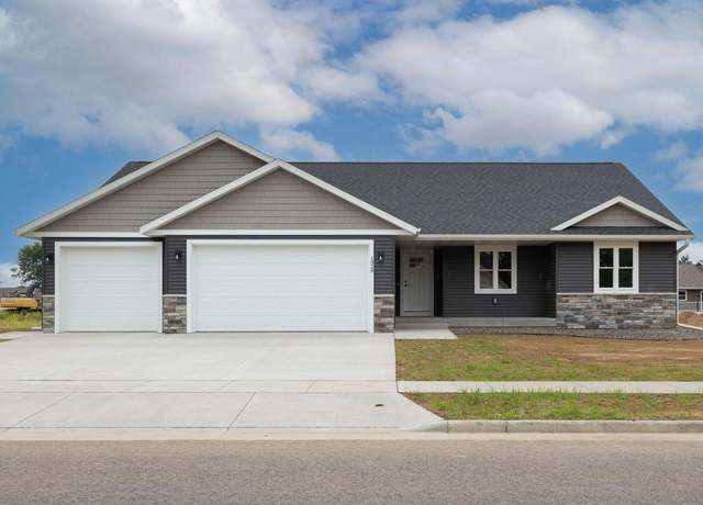Property at 1928 Arches Dr, Holmen, WI 54636, 3 beds, 2 baths