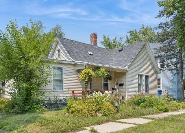 Property at 1105 Church St, Wisconsin Dells, WI 53965, 2 beds, 1 bath