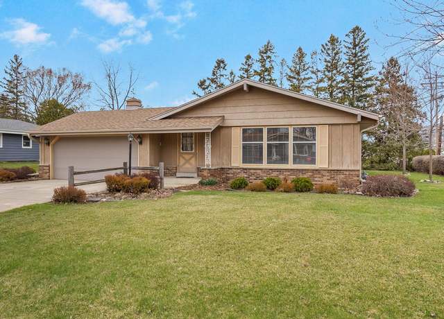 Property at S69W14828 Dartmouth Cir, Muskego, WI 53150, 3 beds, 1.5 baths
