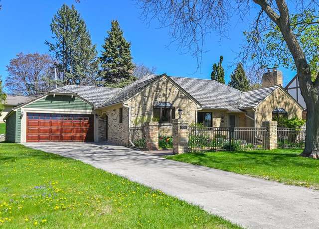 Property at 3126 N Argonne Dr, Milwaukee, WI 53222, 2 beds, 2 baths