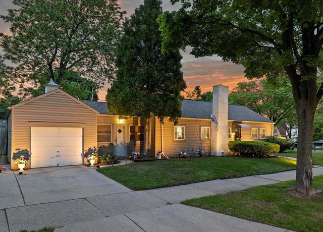 Property at 4804 W Roosevelt Dr, Milwaukee, WI 53216, 2 beds, 2 baths