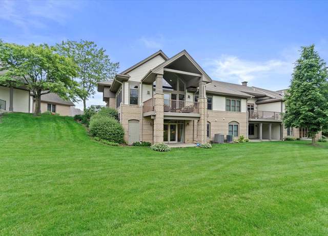 Property at 7510 W Tuckaway Pines Cir, Franklin, WI 53132, 3 beds, 3 baths
