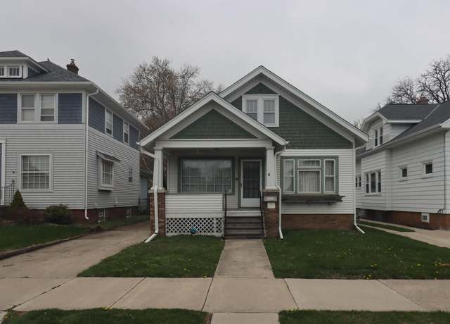 Property at 1426 Cleveland Ave, Racine, WI 53405, 3 beds, 1.5 baths