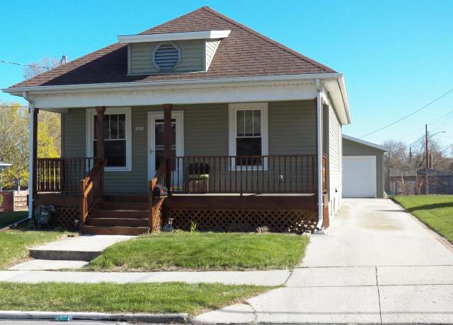 Property at 1021 Manila St, Manitowoc, WI 54220, 2 beds, 1.5 baths